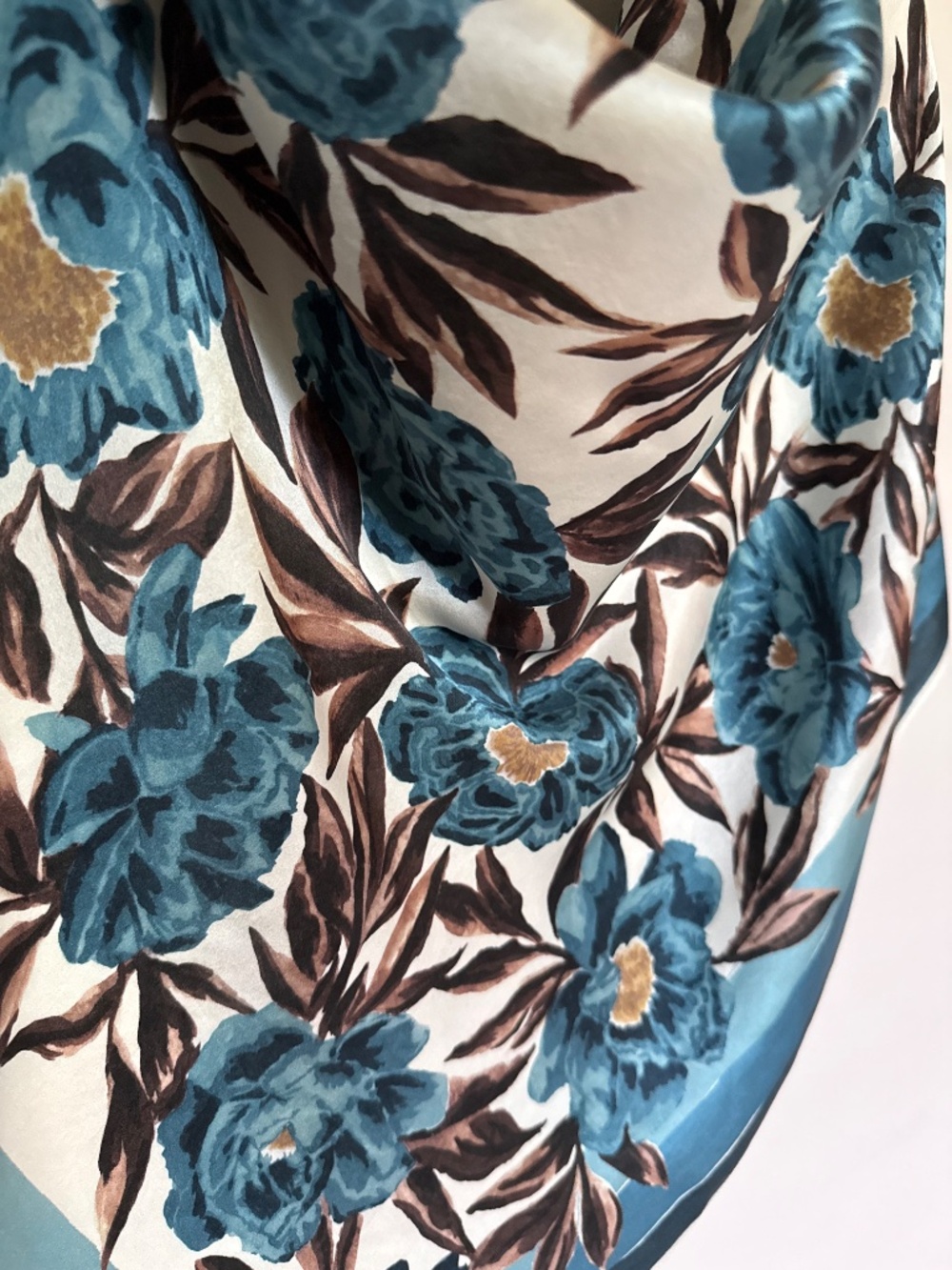 Madewell 100% Silk Square Scarf Blue Brown Floral - Picture 12 of 13
